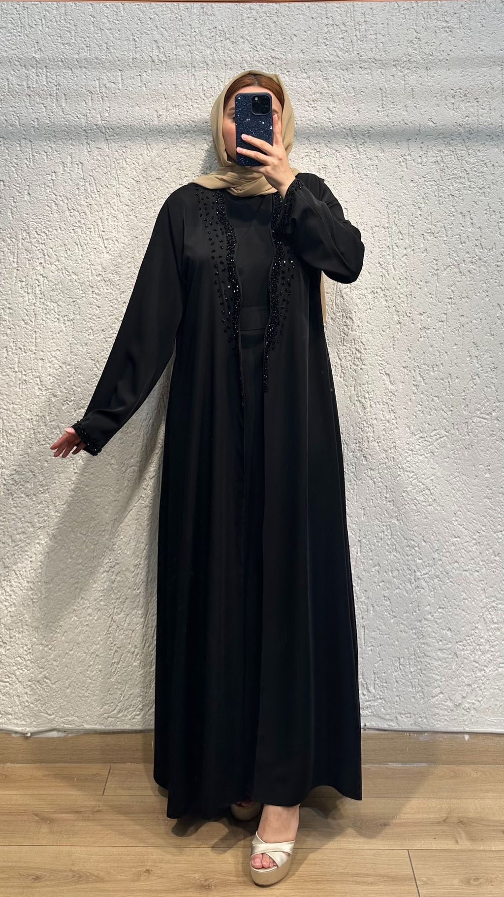 عباية قطعتين باللون الاسود