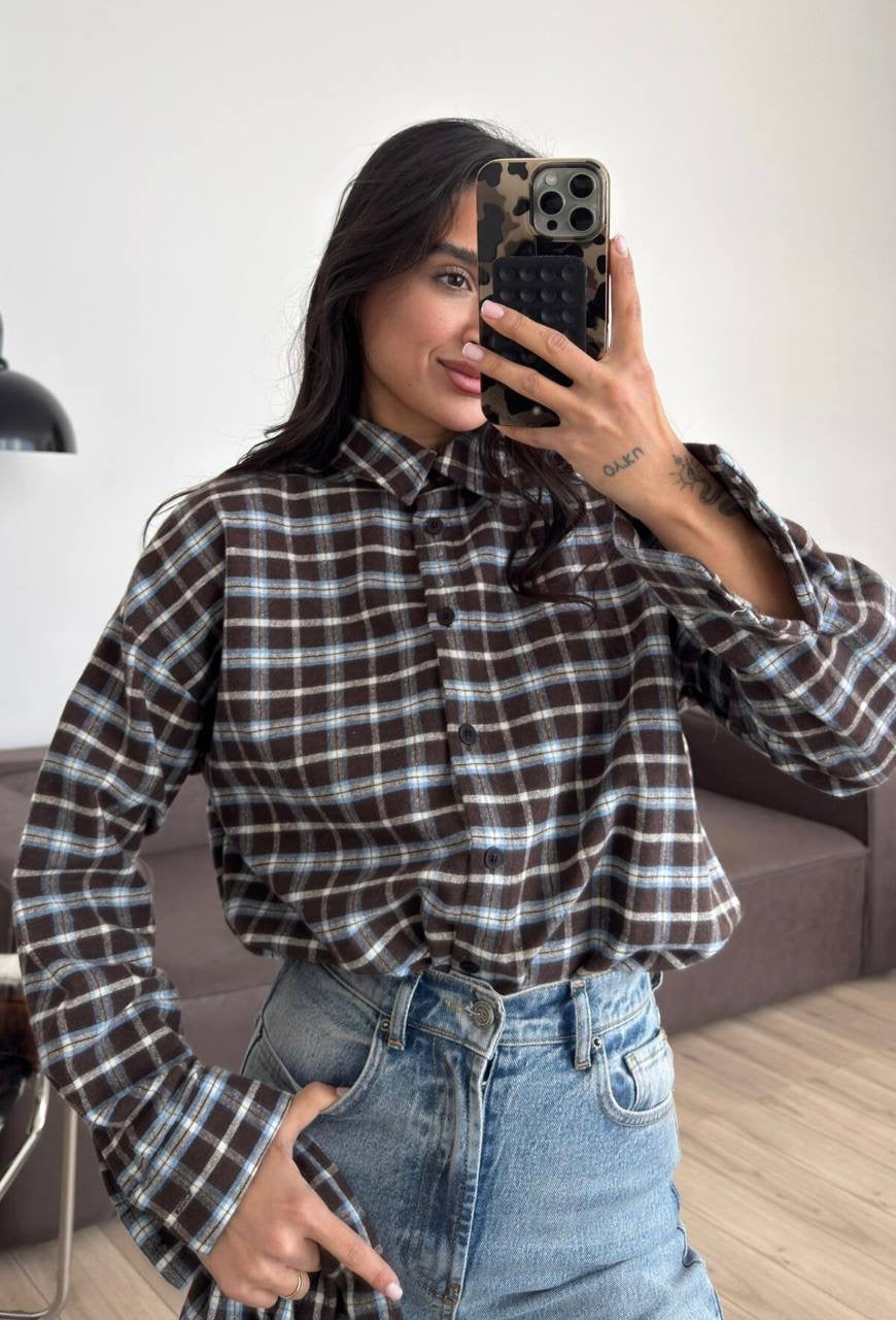 قميص كاروهات قطعتين مع شال – ستايل خريفي أنيق 🤎