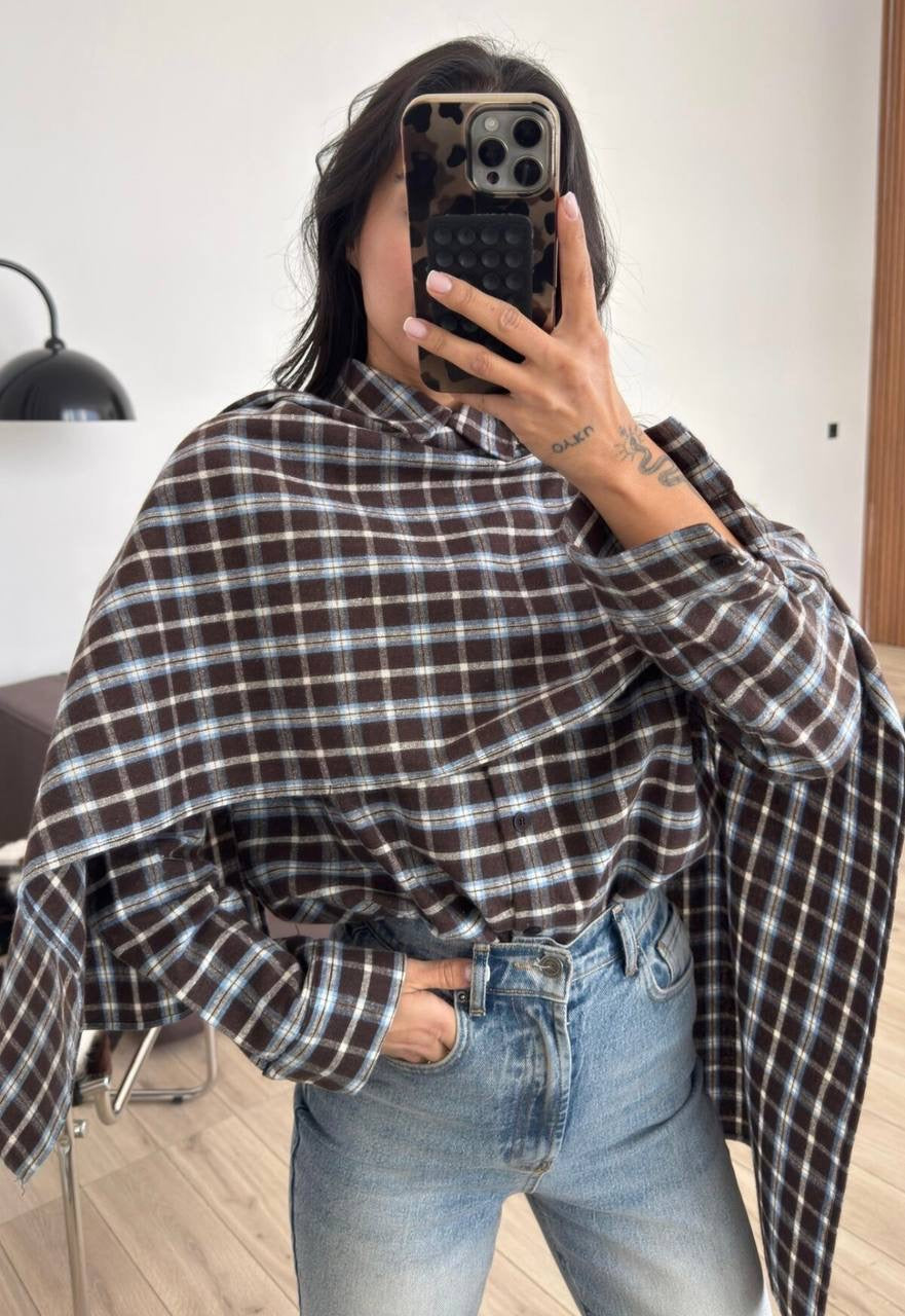 قميص كاروهات قطعتين مع شال – ستايل خريفي أنيق 🤎